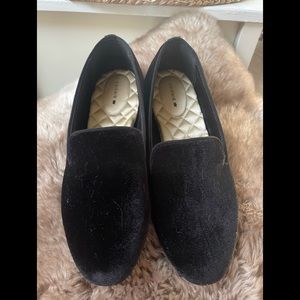 BIRDIES , 8.5 velvet black satin inners , like new